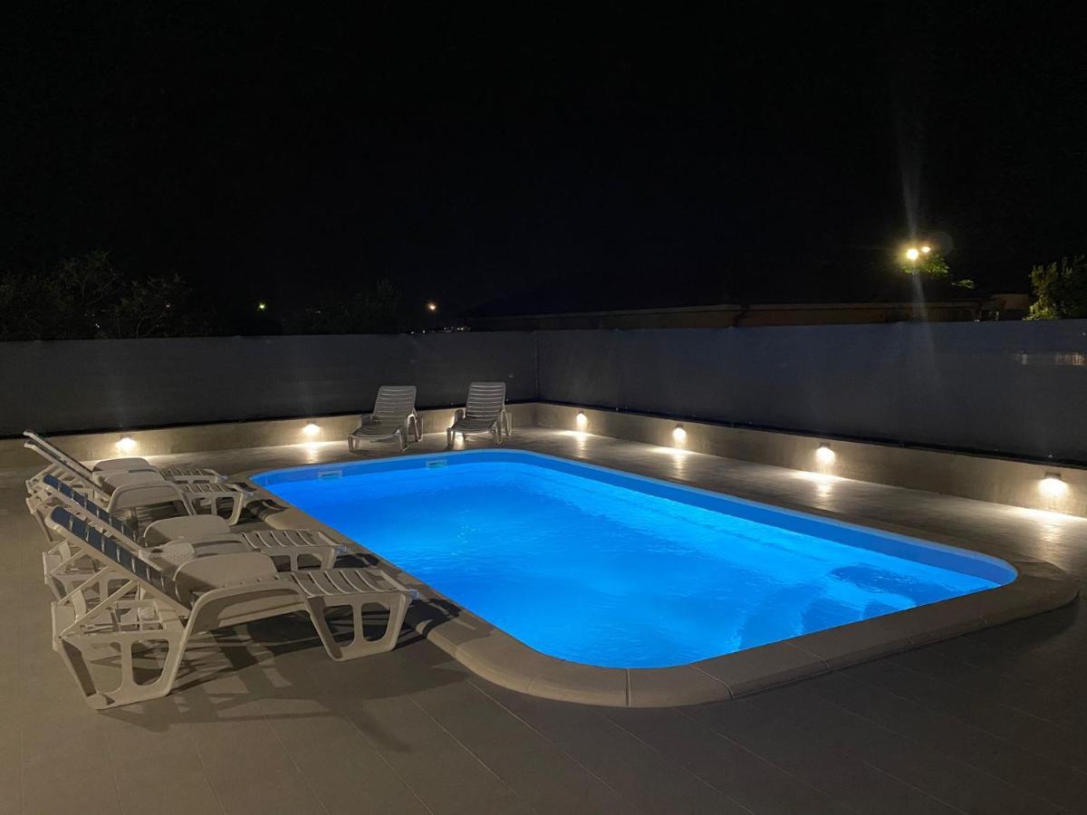 Apartments Ukic Kastela Luaran gambar