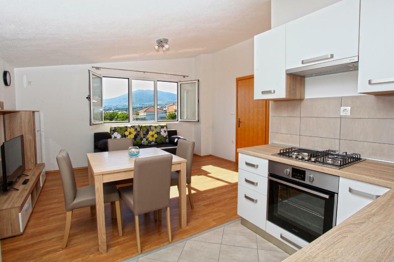 Apartments Ukic Kastela Luaran gambar